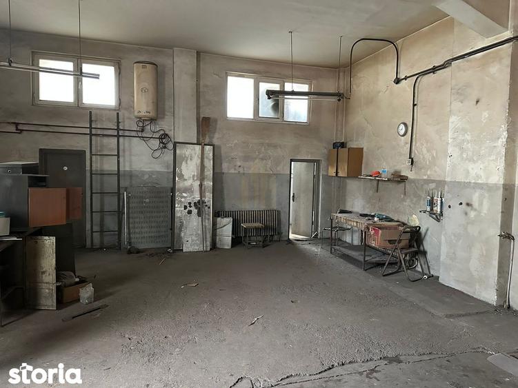 Casă cu 10 camere cu Canalizare în Crângași