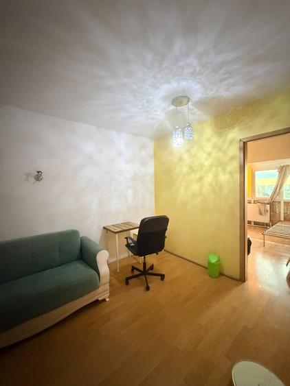 Apartament cu 3 camere decomandat în Doamna Ghica