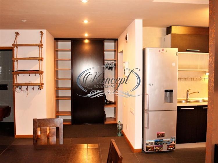 Apartament cu 3 camere semidecomandat, mobilat în Andrei Mureșanu