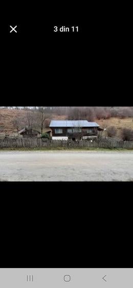 Casă cu 3 camere în Plopi