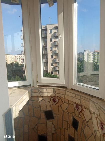 Garsonieră decomandată în Tei