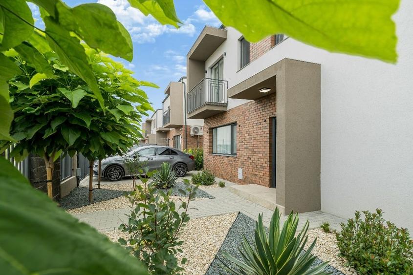 Casă individuală cu 4 camere cu Canalizare în Tunari