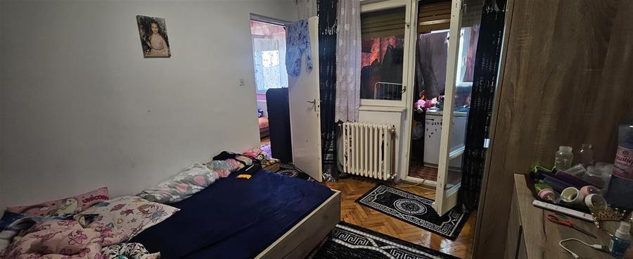 Apartament cu 2 camere semidecomandat în Valenta