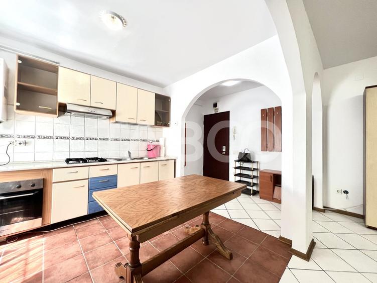Apartament cu 2 camere semidecomandat, mobilat în Gheorgheni