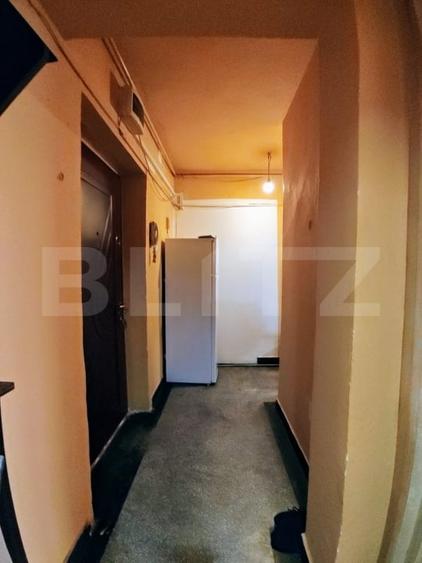 Apartament cu 4 camere semidecomandat, mobilat în Năsăud