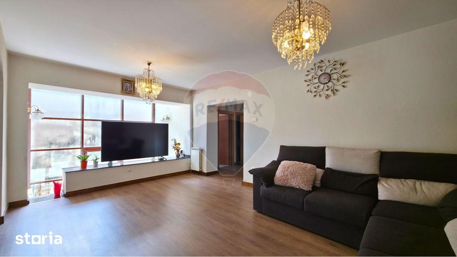 Casă cu 7 camere cu Teren 350 Mp în Giulești