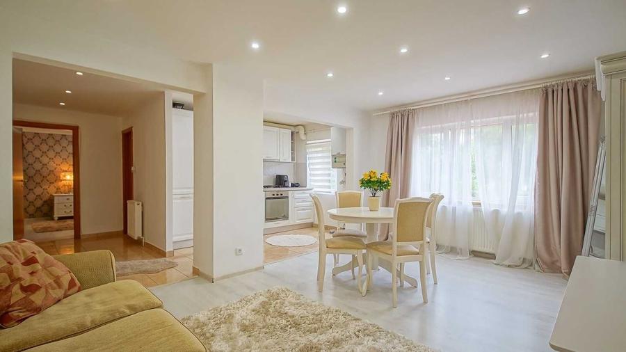Apartament cu 2 camere decomandat în Răcădău