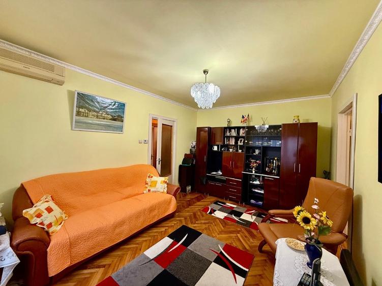 Apartament cu 2 camere semidecomandat în Zamfirescu