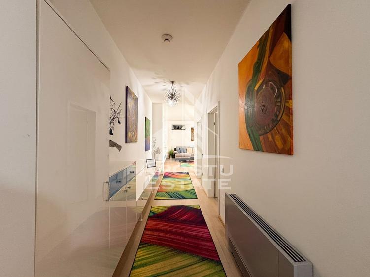 Apartament cu 3 camere semidecomandat, mobilat în Elisabetin