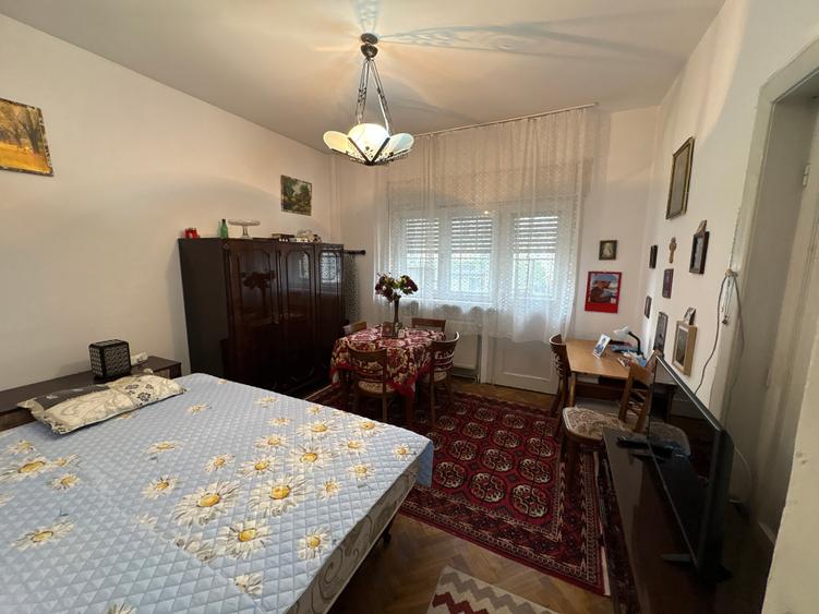 Apartament cu 4 camere în Gara de Nord