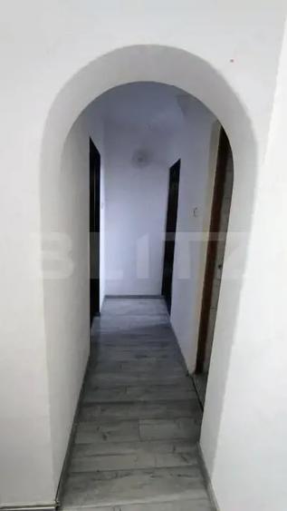Casă cu 11 camere cu Teren 670 Mp în Clăbucet