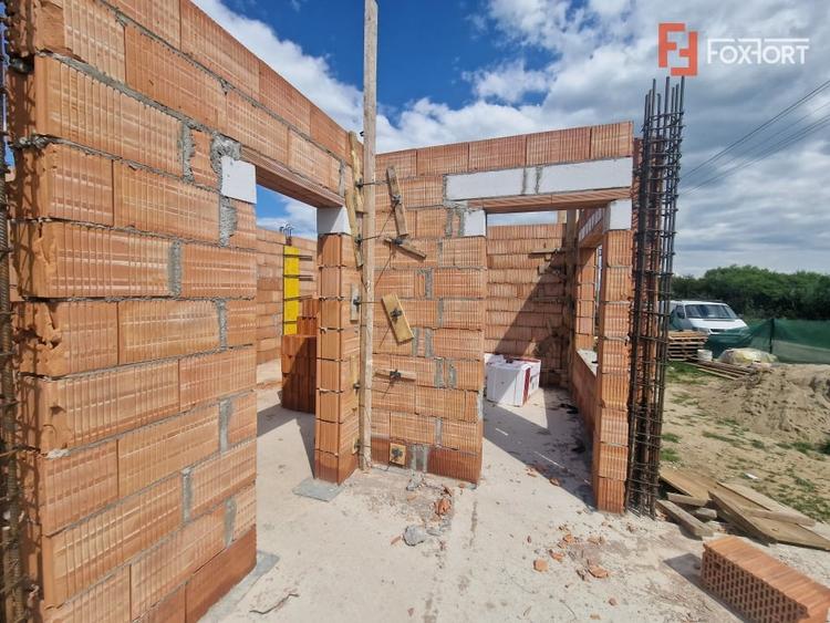 Duplex cu 3 camere cu Teren 300 Mp în Bucovăț (Remetea Mare)