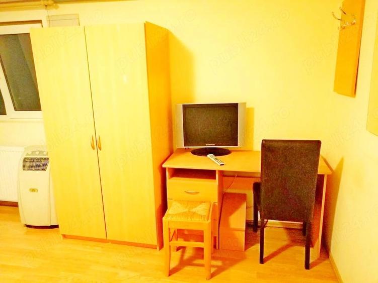 Cazare muncitori situata in zona Pia?a Traian - 6