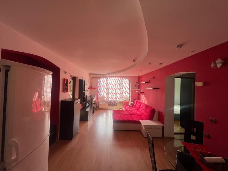 Apartament cu 2 camere decomandat în Central