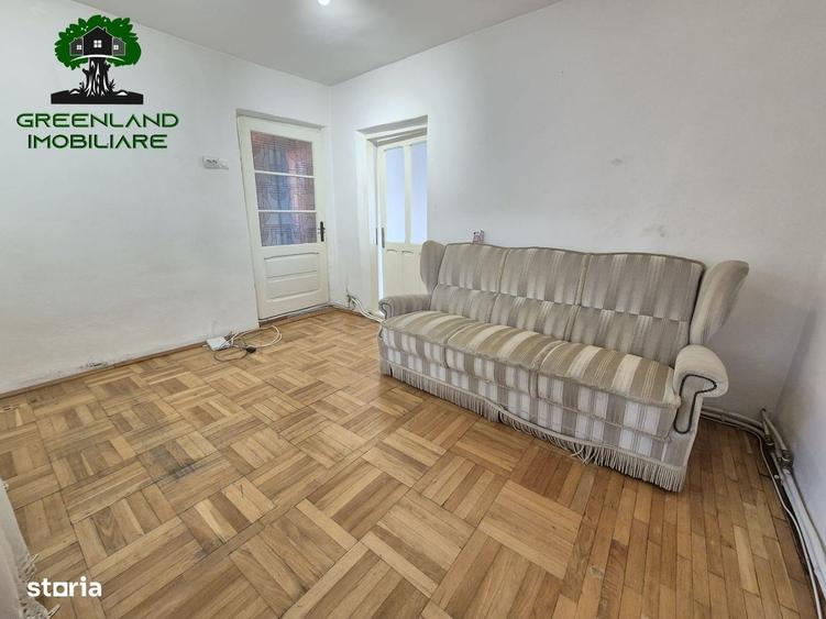 Casă cu 4 camere în Podul de Fier
