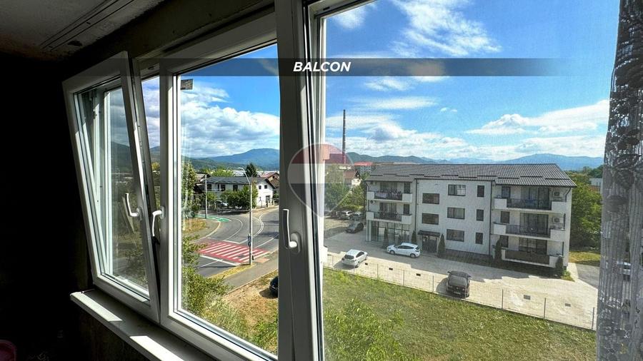 Apartament cu 3 camere decomandat, mobilat în Vasile Alecsandri