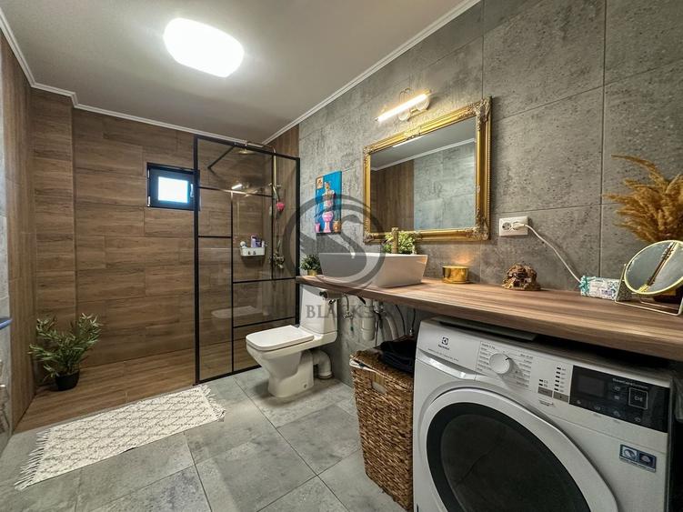 Casă individuală cu 3 camere cu Canalizare în Bucov