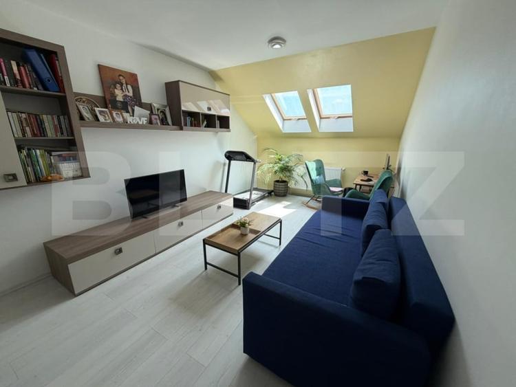 Apartament cu 3 camere decomandat, mobilat în Central