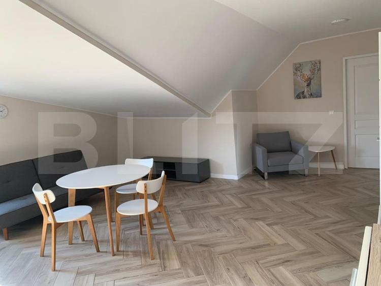 Apartament cu 3 camere semidecomandat, mobilat în Florești