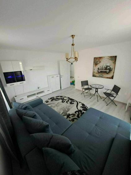 Inchiriez apartament 2 c DECOMANDAT cu parcare mobilat utilat - 1