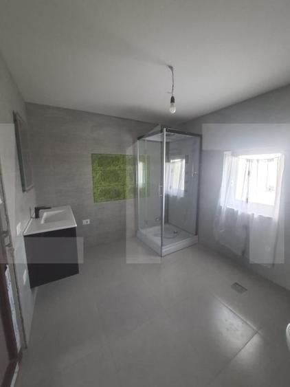 Casă individuală cu 7 camere cu Teren 1045 Mp în Central