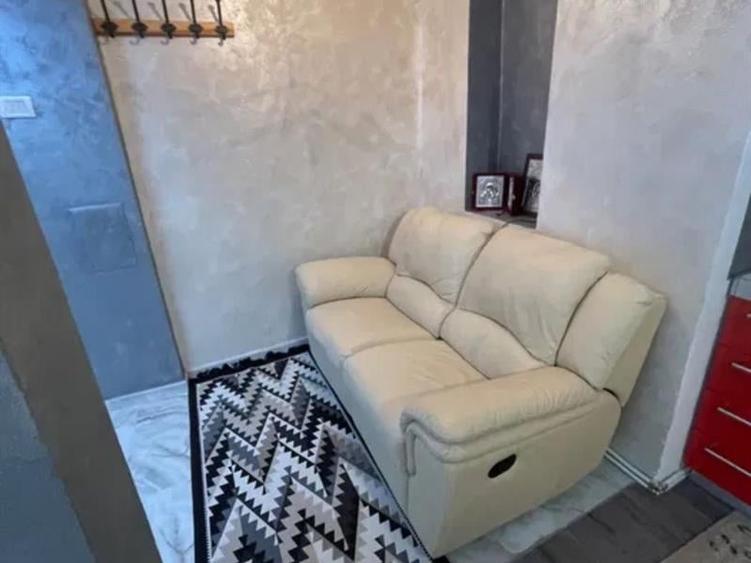 Apartament cu 2 camere semidecomandat în Ostra