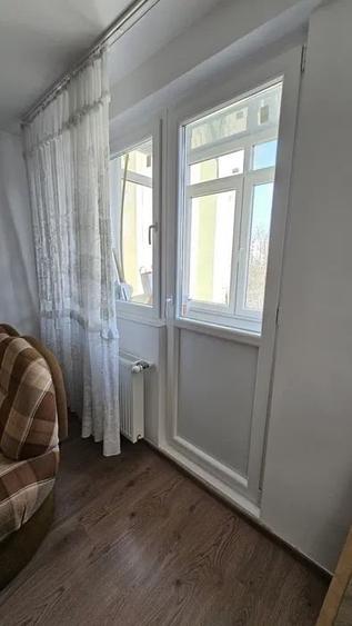 Apartament cu 2 camere decomandat în Drumul Taberei