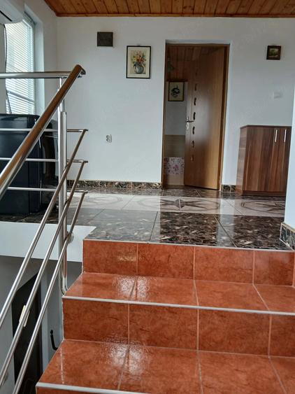 Casă cu 7 camere cu Teren 800 Mp în Aeroport