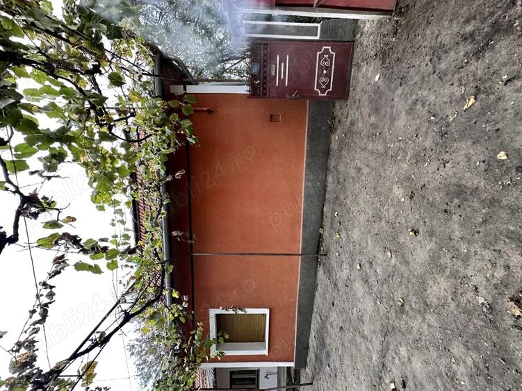 Casă cu 5 camere cu Teren 2000 Mp în Picleu
