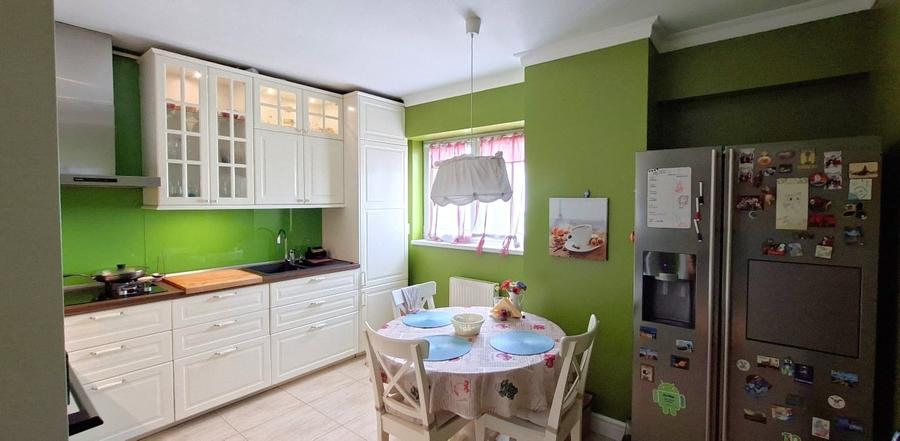 Apartament cu 5 camere decomandat, mobilat în Pantelimon