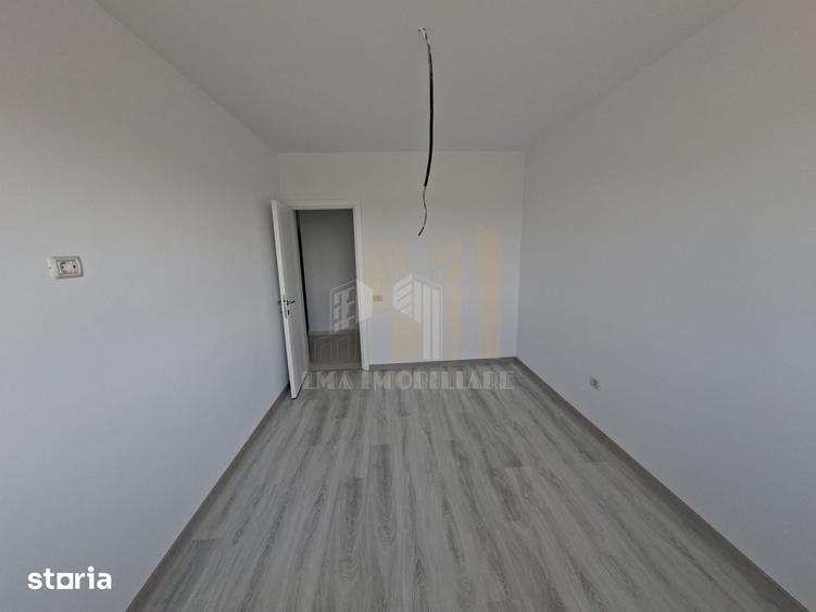 Apartament cu 3 camere decomandat în Sânpetru