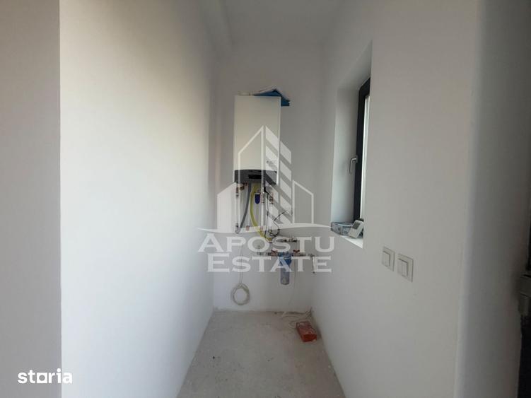 Casă cu 5 camere cu Teren 465 Mp în Sânandrei