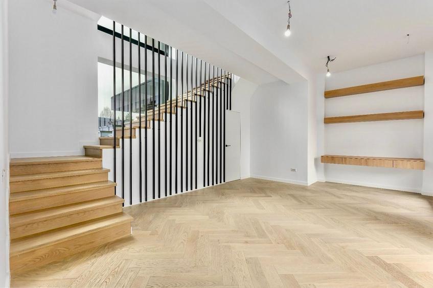 Duplex cu 6 camere cu Canalizare în Iancu Nicolae