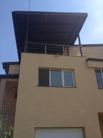 Duplex cu 6 camere cu Canalizare în Central