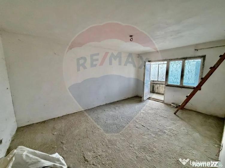 Apartament cu 4 camere decomandat în Brăilei