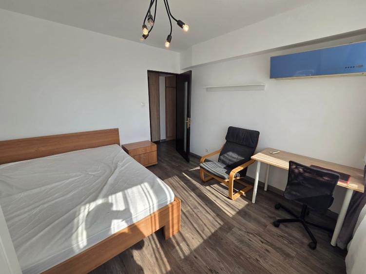 Apartament cu 3 camere semidecomandat, mobilat în Iancului