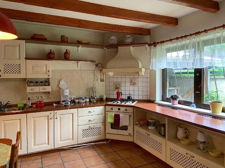Apartament cu 2 camere semidecomandat în Gara de Nord