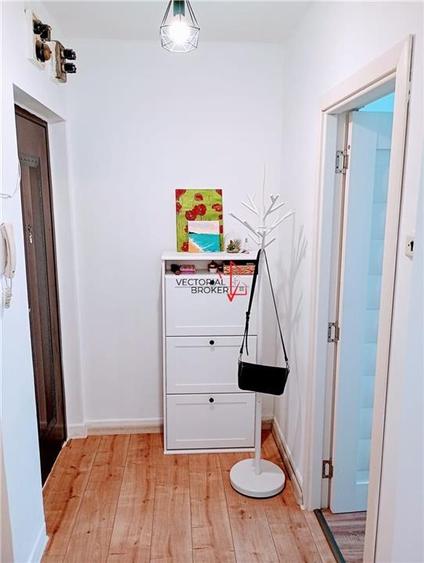 Apartament cu 2 camere semidecomandat în Basarabia