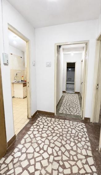 Apartament cu 4 camere decomandat în Central
