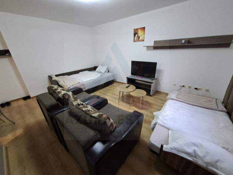 Apartament cu 3 camere semidecomandat în Hipodrom 3