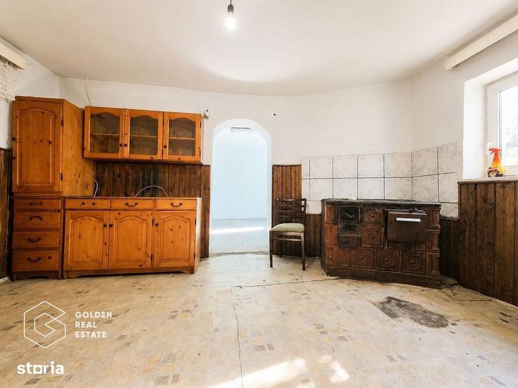 Casă cu 4 camere decomandat cu Teren 420 Mp în Central