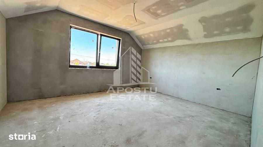 Casă cu 4 camere cu Teren 333 Mp în Lipovei