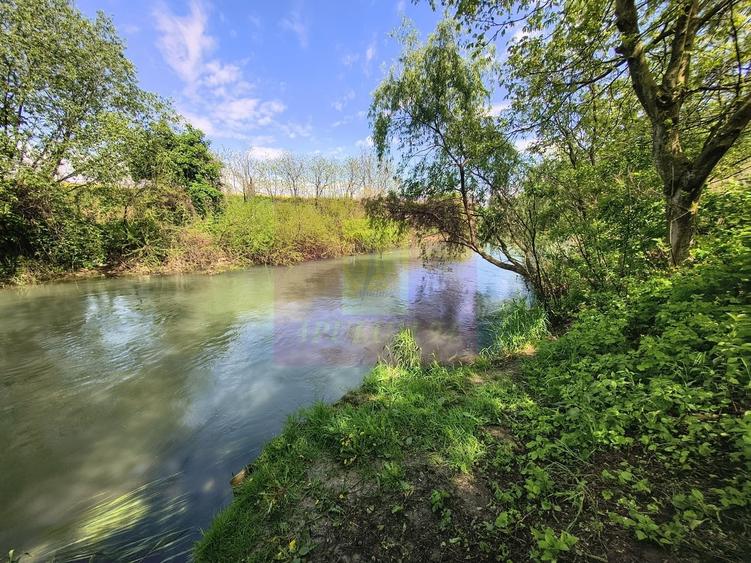 Casă cu 3 camere cu Teren 185 Mp în Berceni