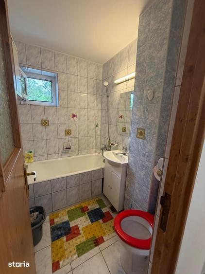 Apartament cu 3 camere semidecomandat în Crângași