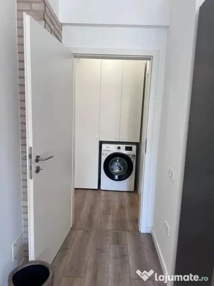 Apartament cu 2 camere decomandat în Noua