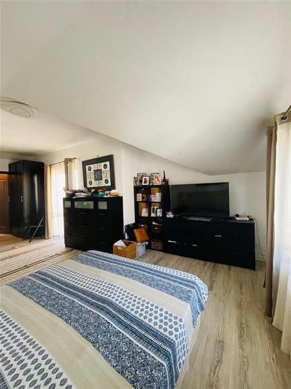 Duplex cu 5 camere cu Canalizare în Central