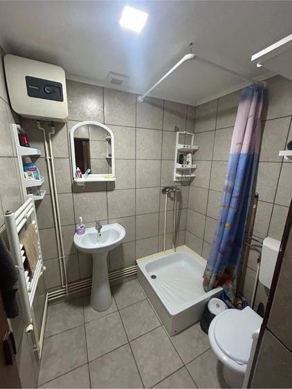 Spațiu comercial, de 21 mp, în Central