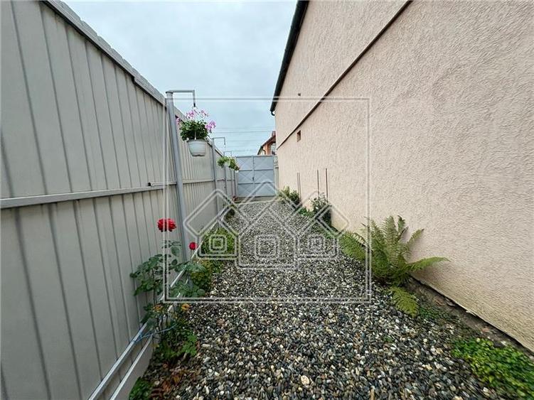 Apartament cu 4 camere decomandat în Lazaret