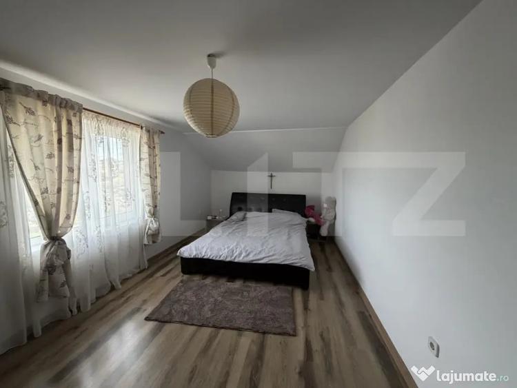 Casa cu 4 camere,baie, bucatarie, teren 800 mp - 6
