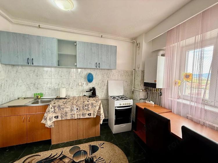 Apartament cu 2 camere decomandat în Piața Centrală